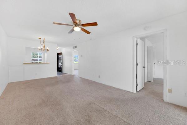 LIVINGROOM/DININGROOM