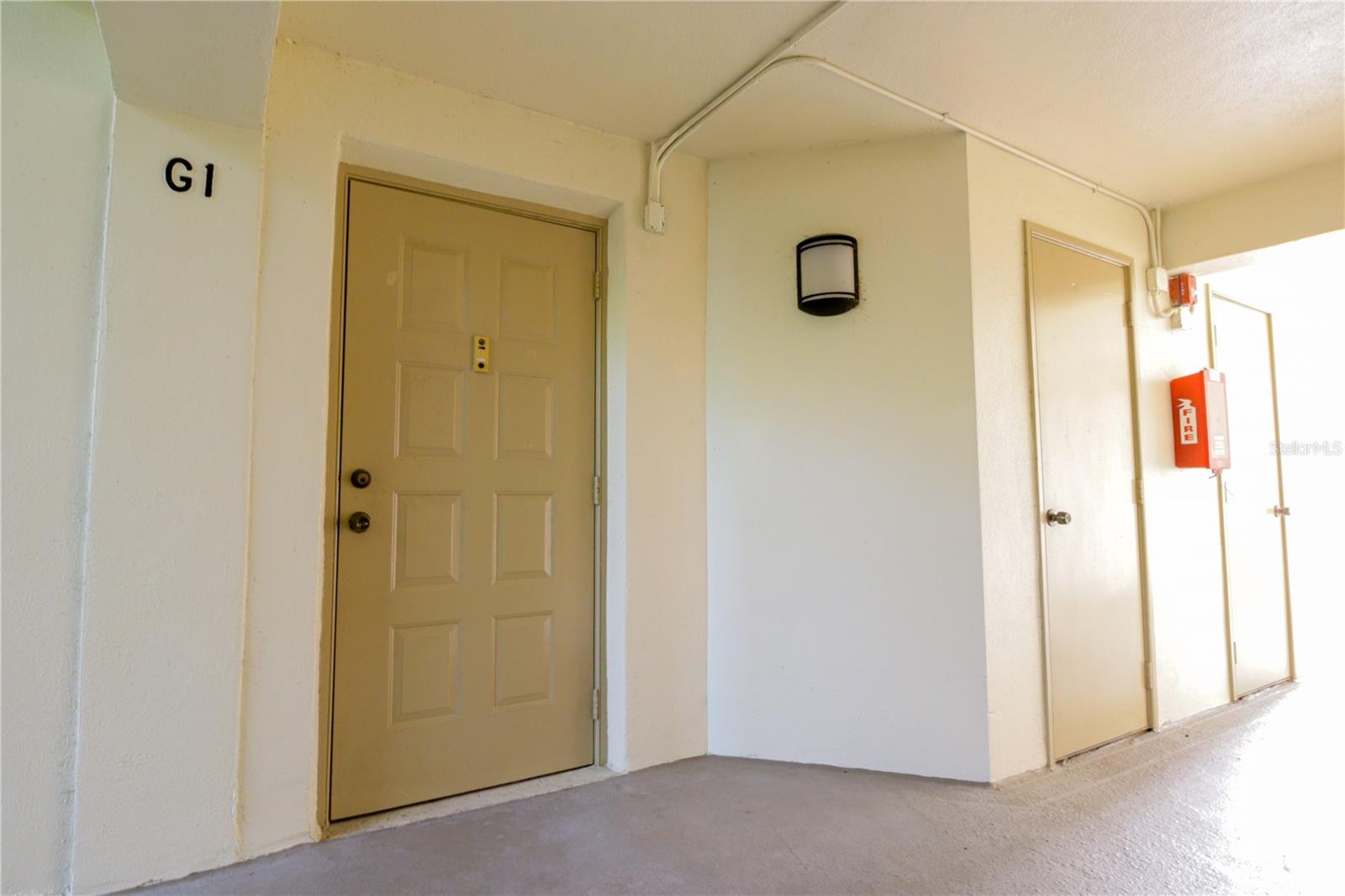CHEAPER THAN RENT!! Entranceway G1 and outdoor closet storage foryour beach & golf gear!