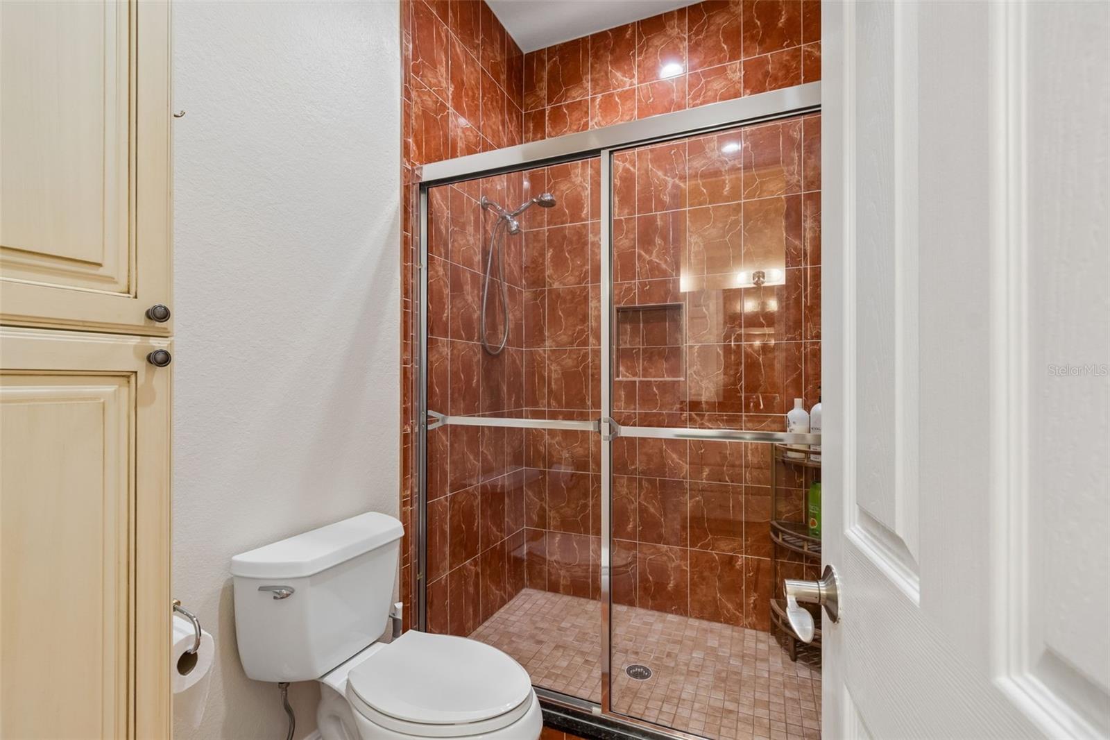 2nd Level Jack N Jill Bathroom