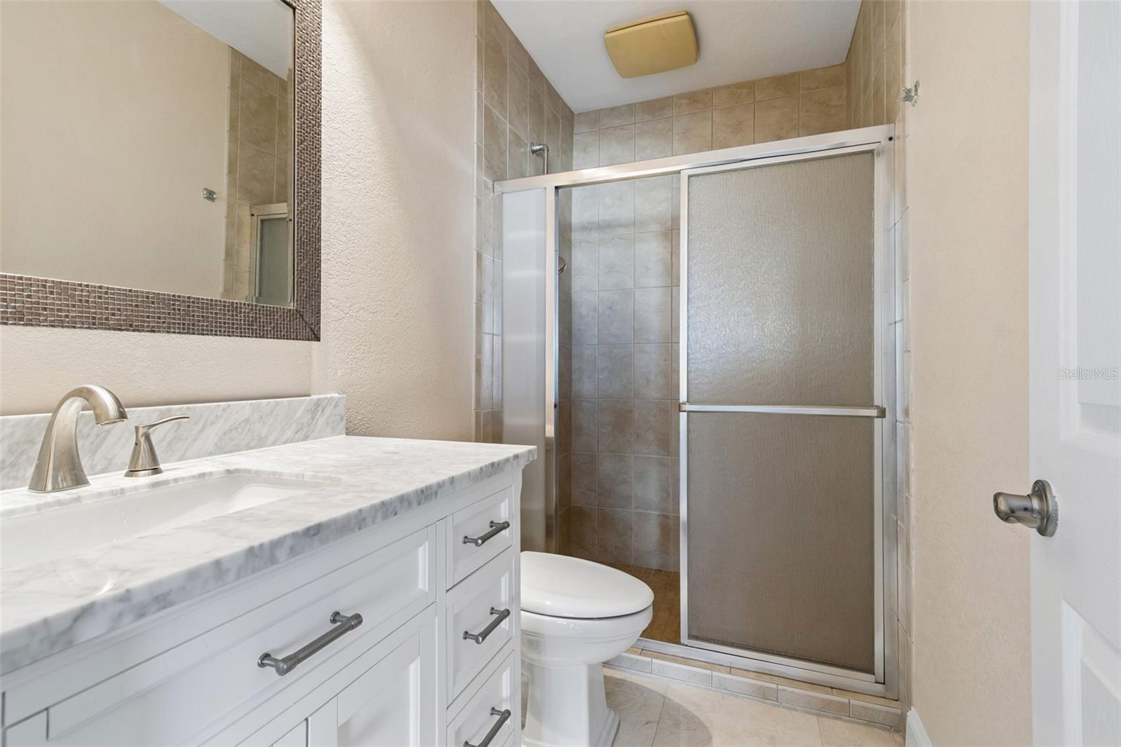 1st Level Ensuite Bathroom