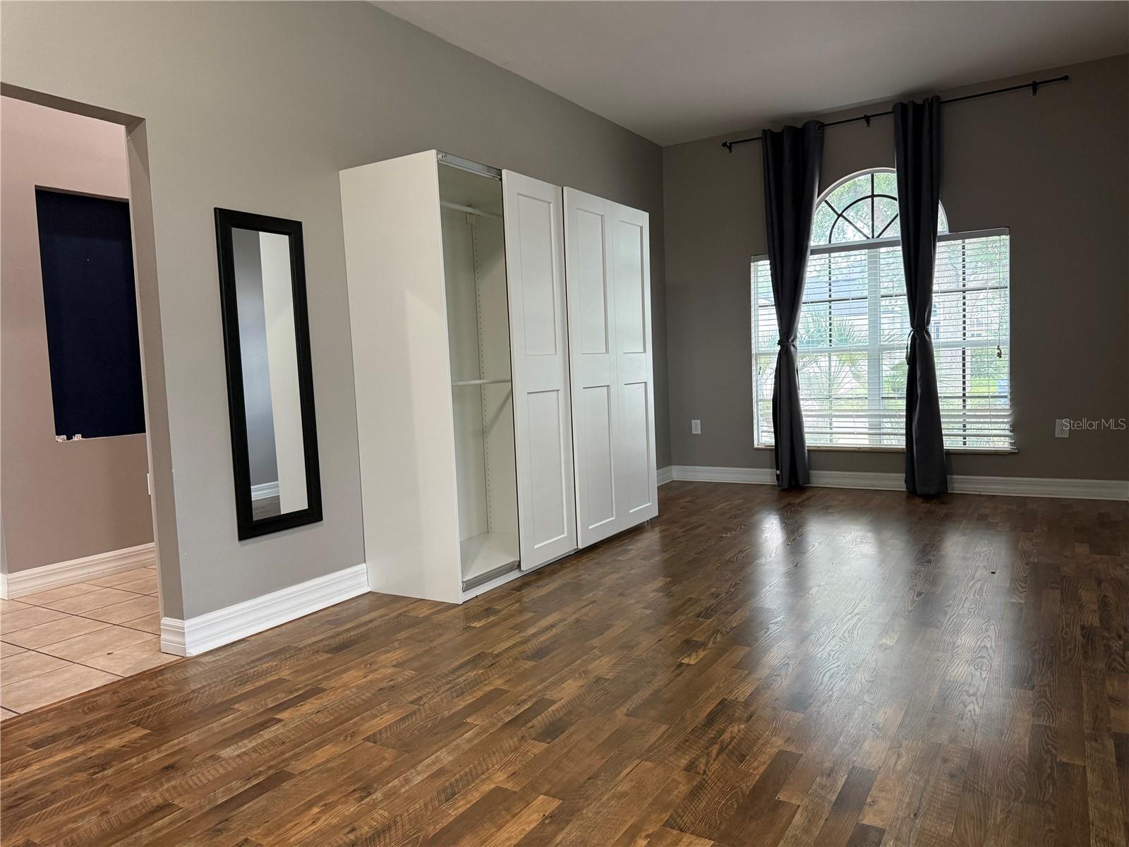 Front Flex Room with Wardrobe and Barn Doors