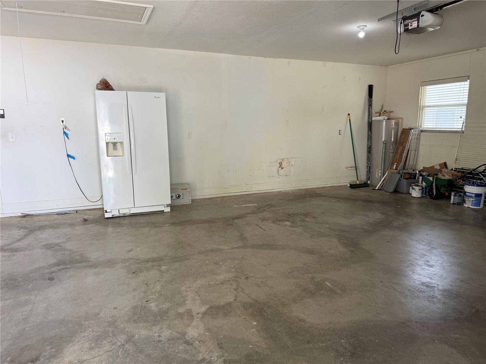 Spacious 3-Car Garage