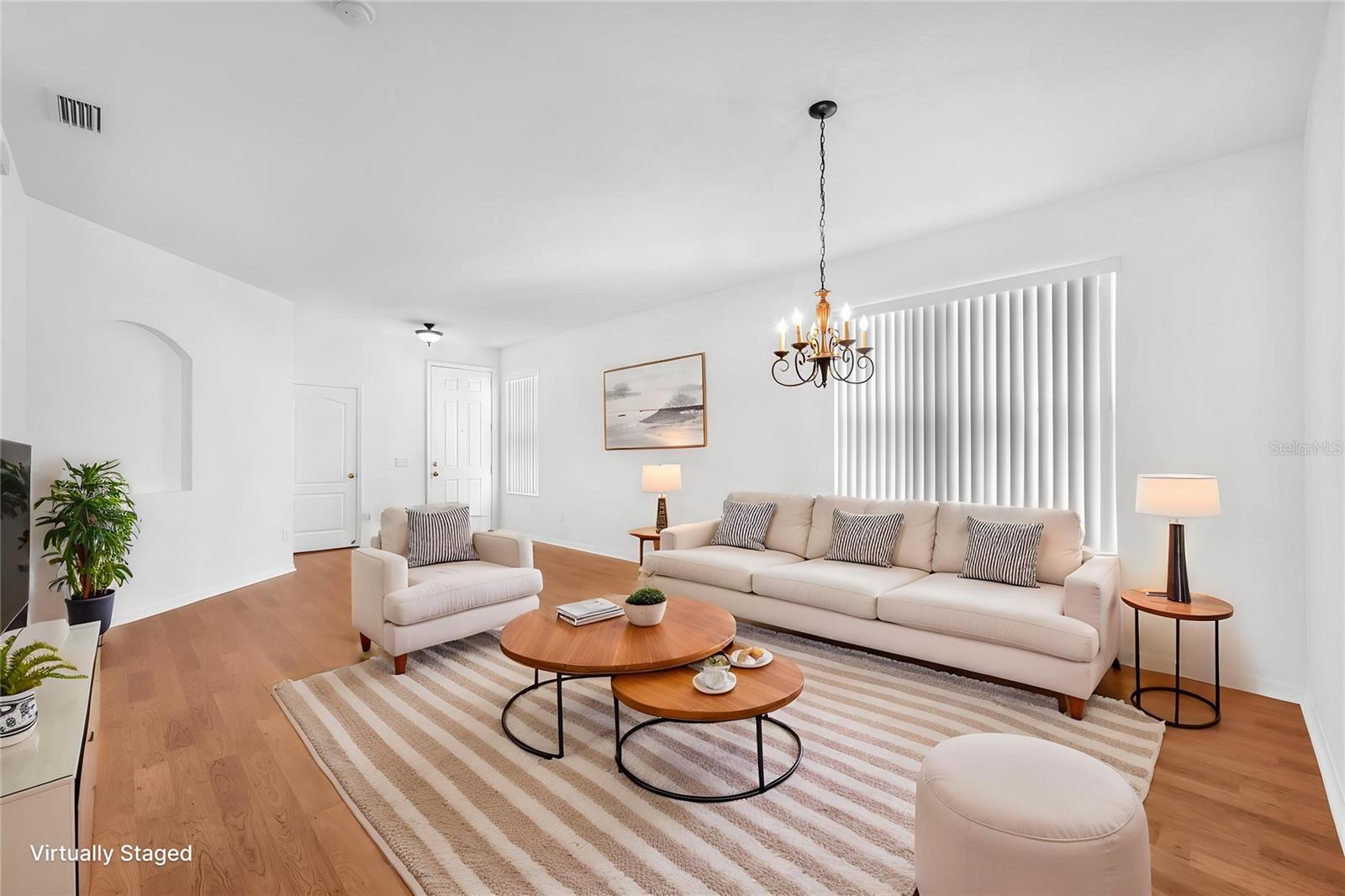 This flexible living space is 27' x 15' with lots of natural light.