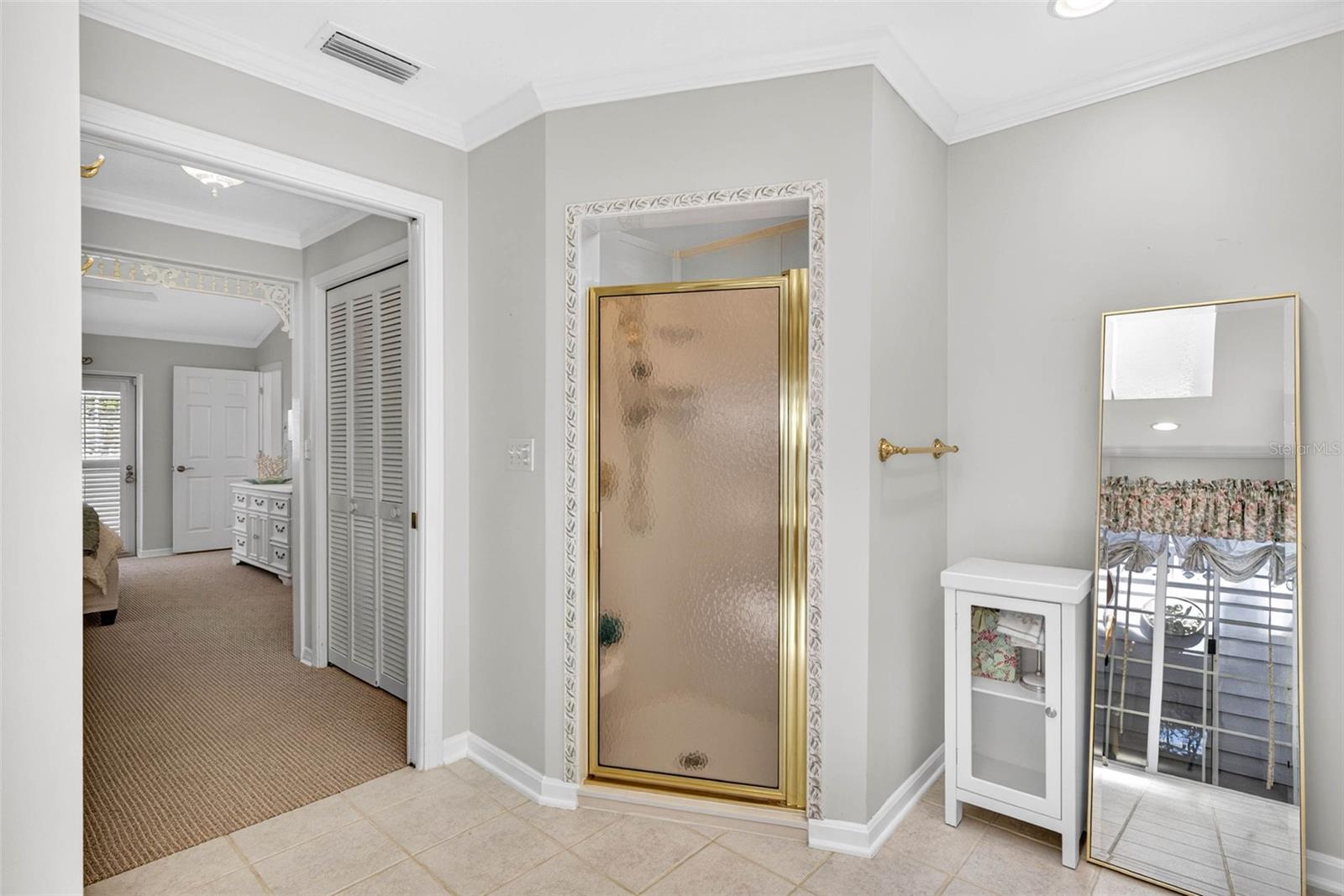 Walk in shower