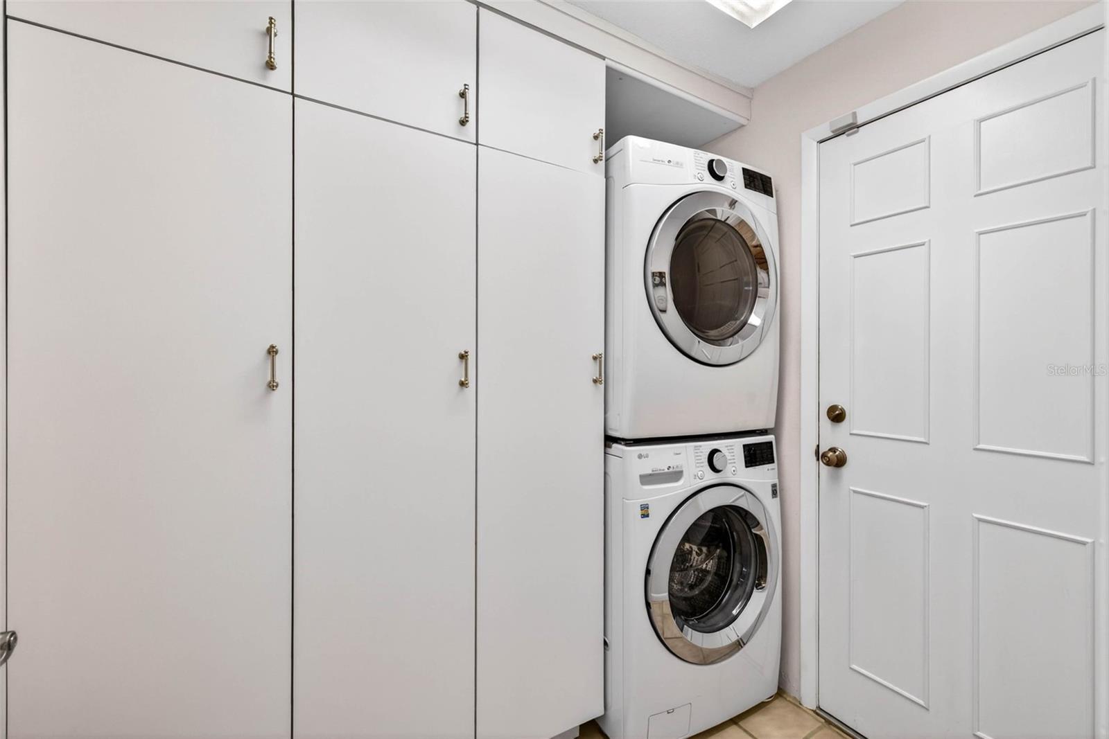 Washer/dryer new 2020