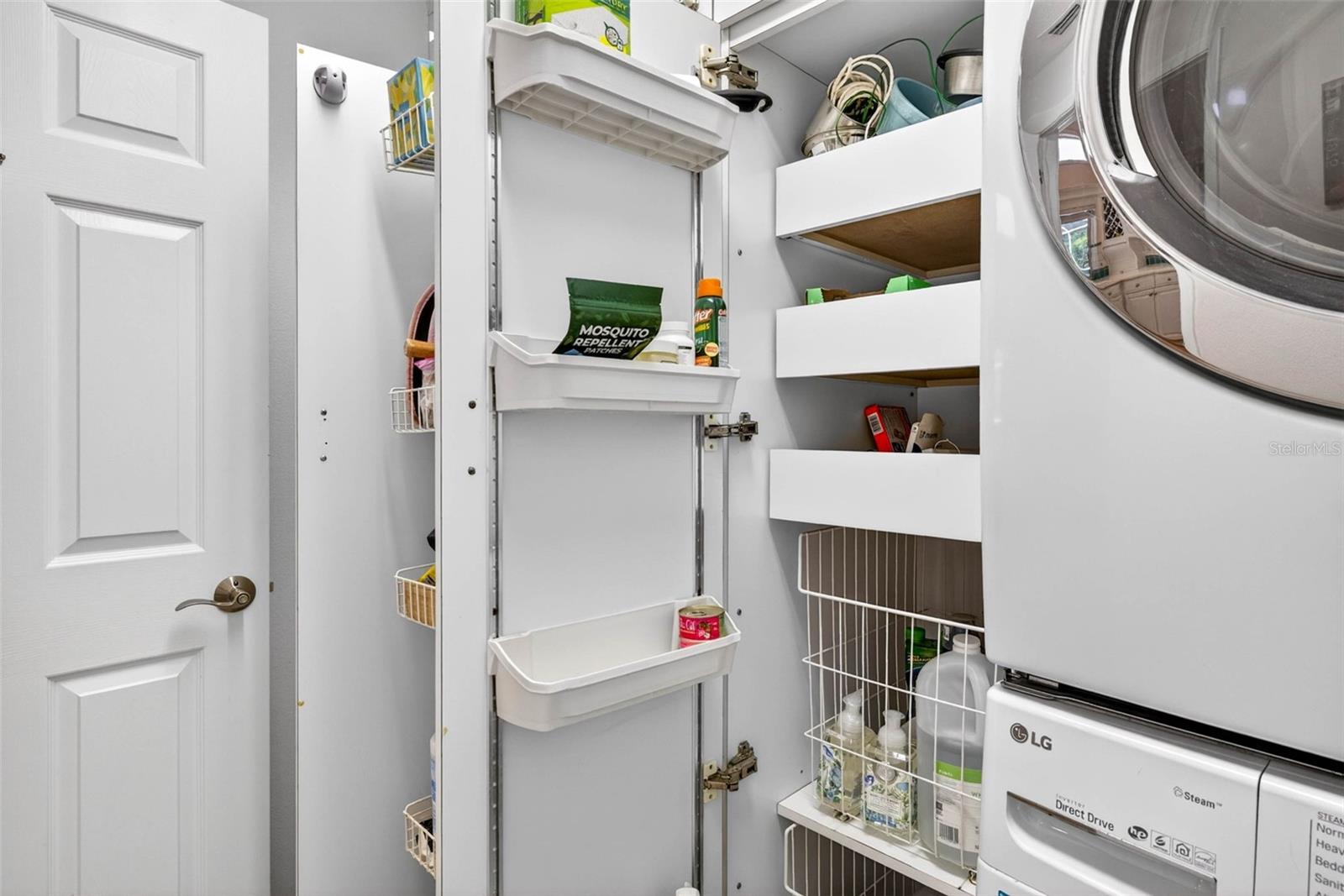 Extra shelving storage that pulls out