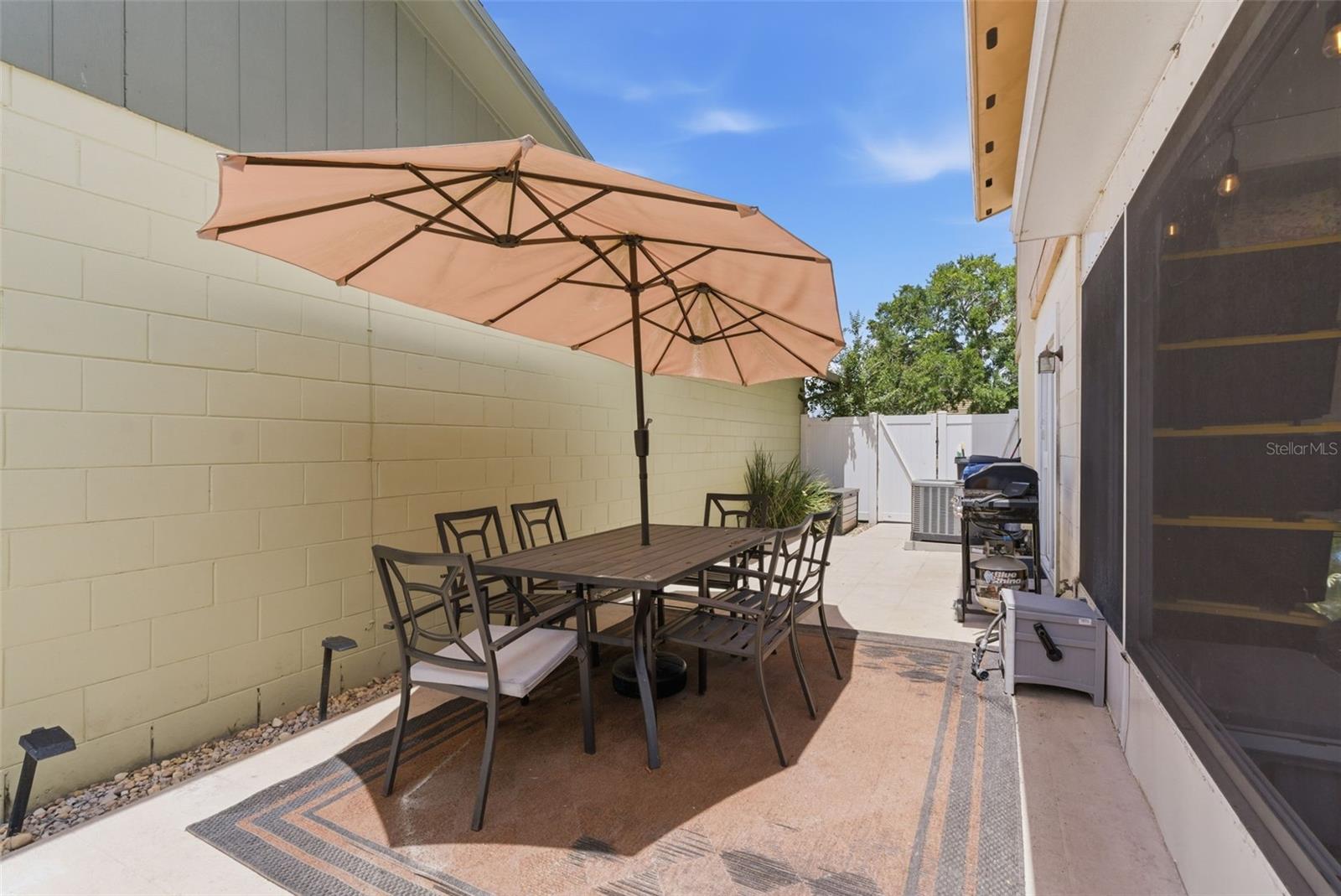 side yard patio