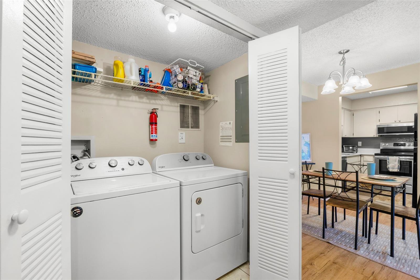 In unit washer/dryer closet