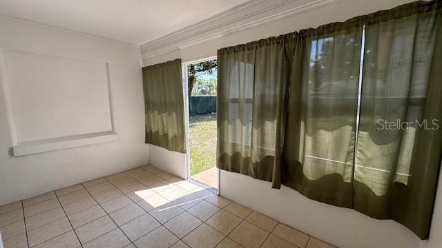 bonus room with back yard view