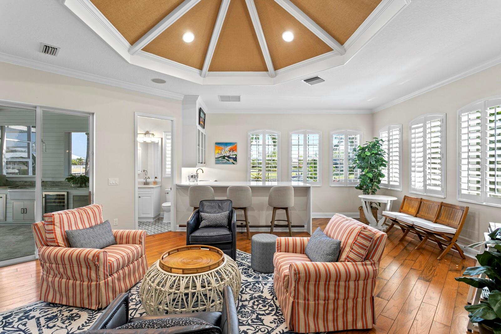 TB8502302