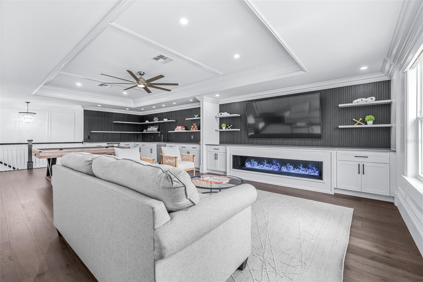 Loft with Electric Steam Built-in Feature