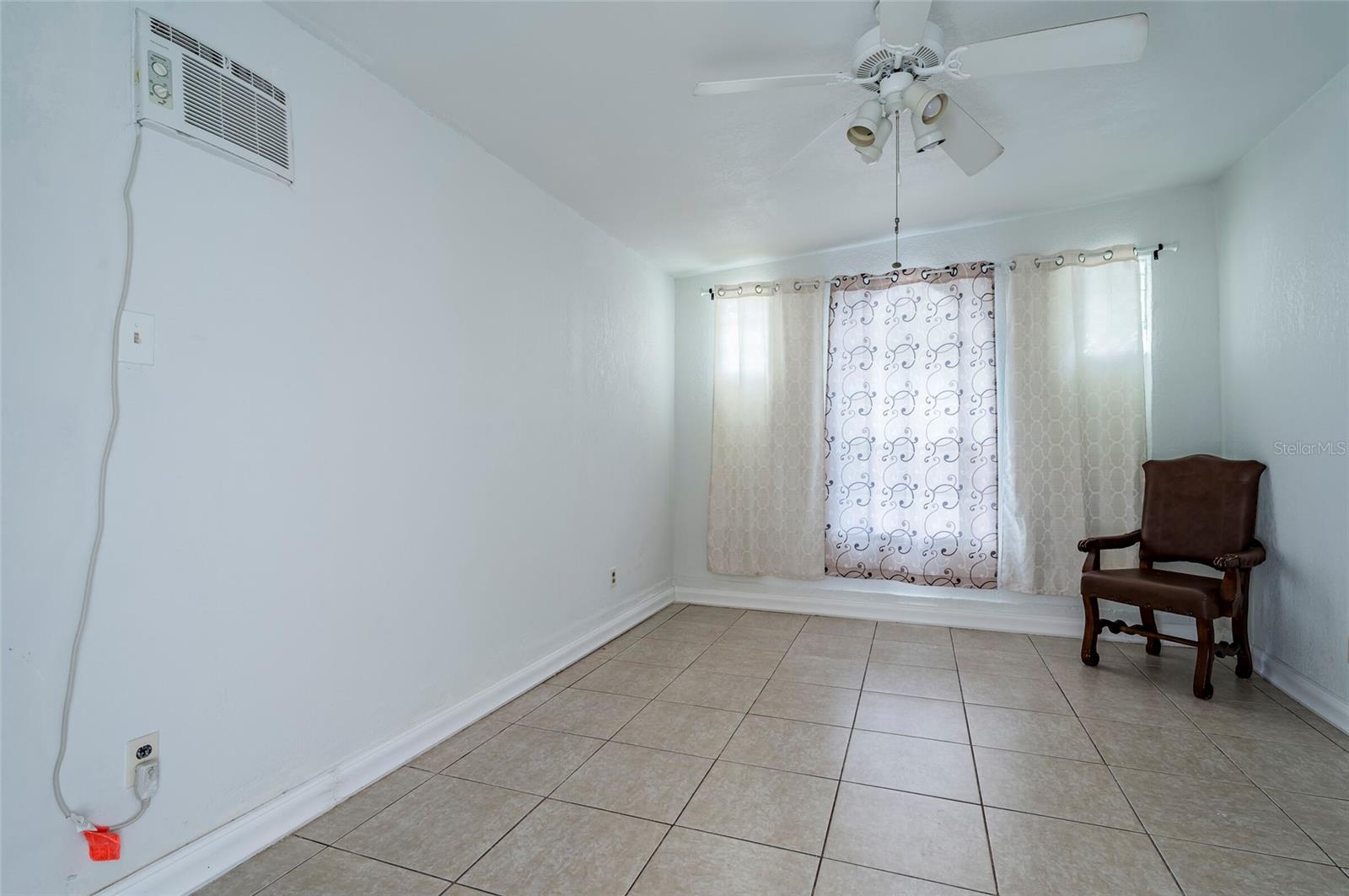 Effciency bedroom