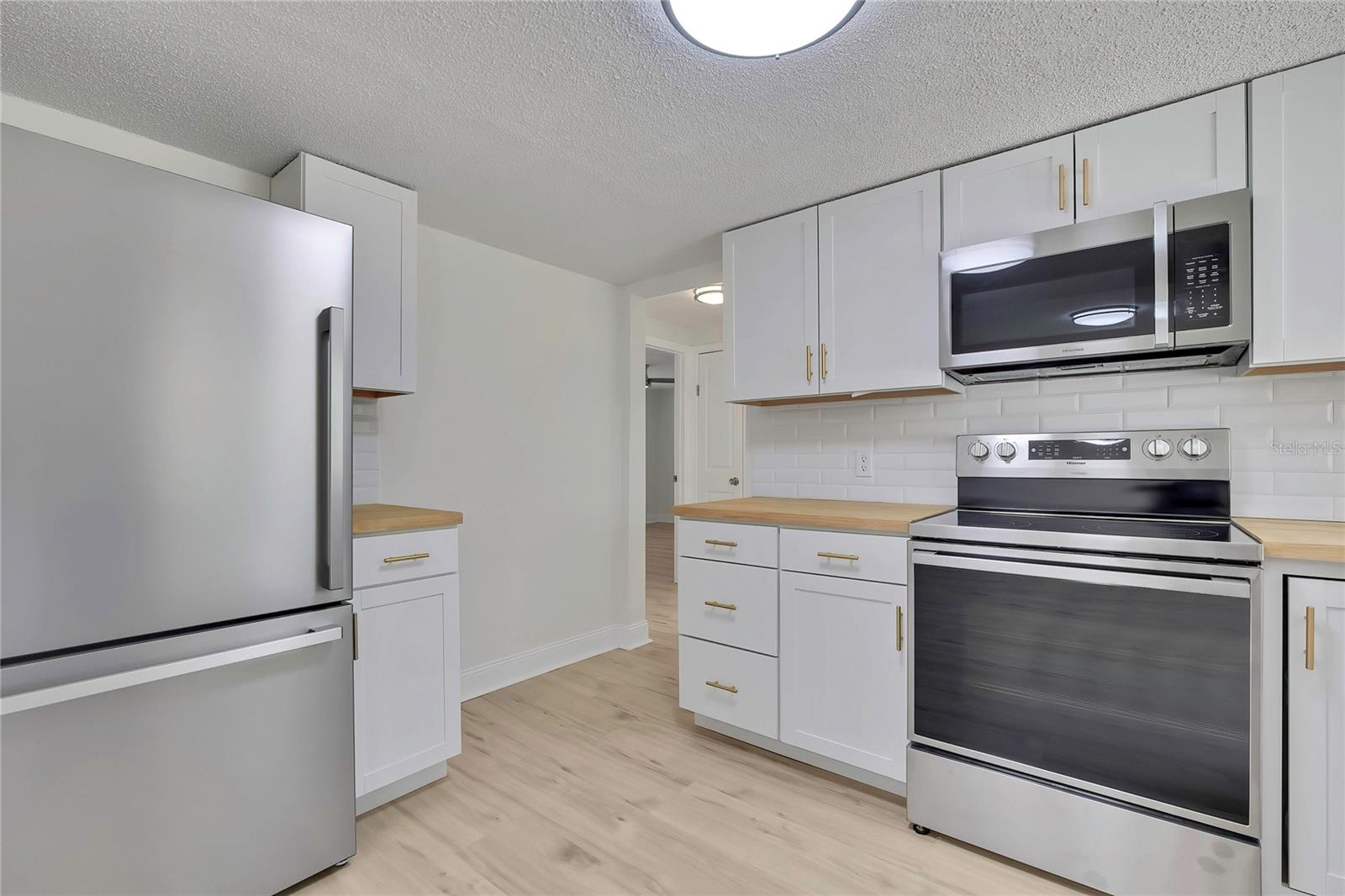 NEW KITCHEN APPLIANCES