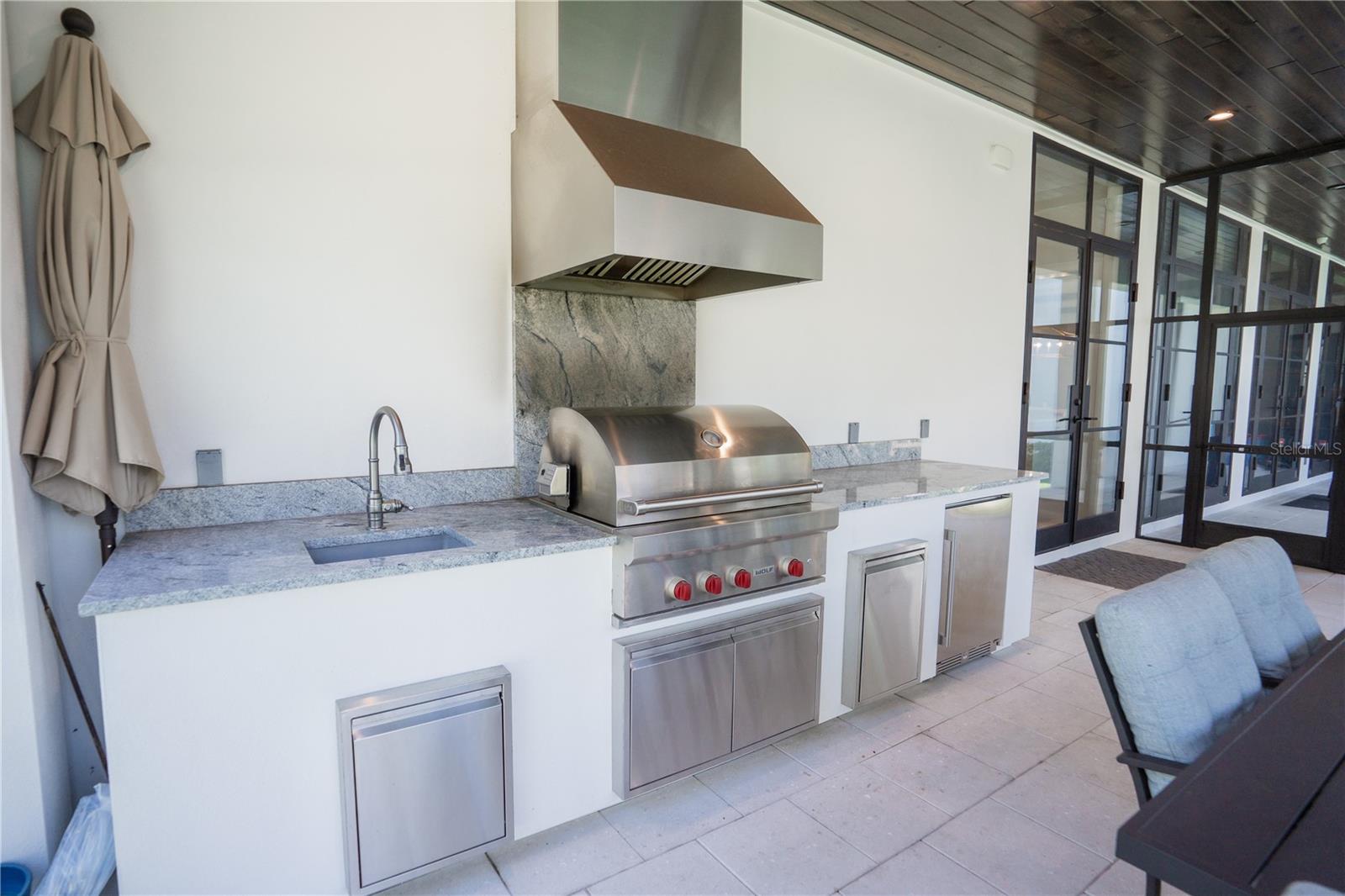 Outdoor Kitchen