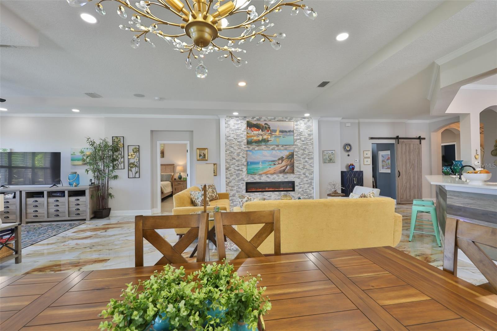 Notice how bright the rooms are and how open everything is.