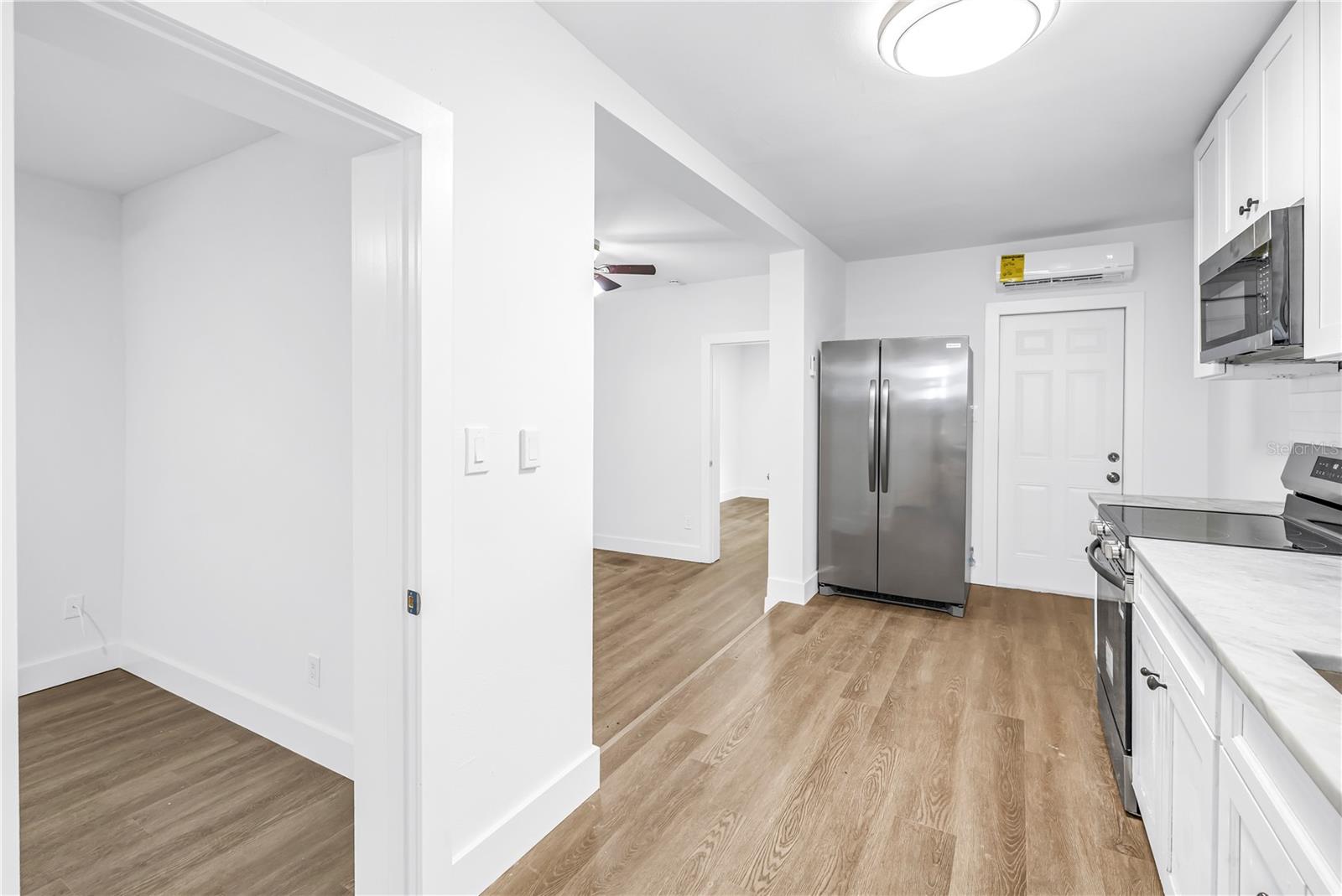 Back 1 bedroom unit.