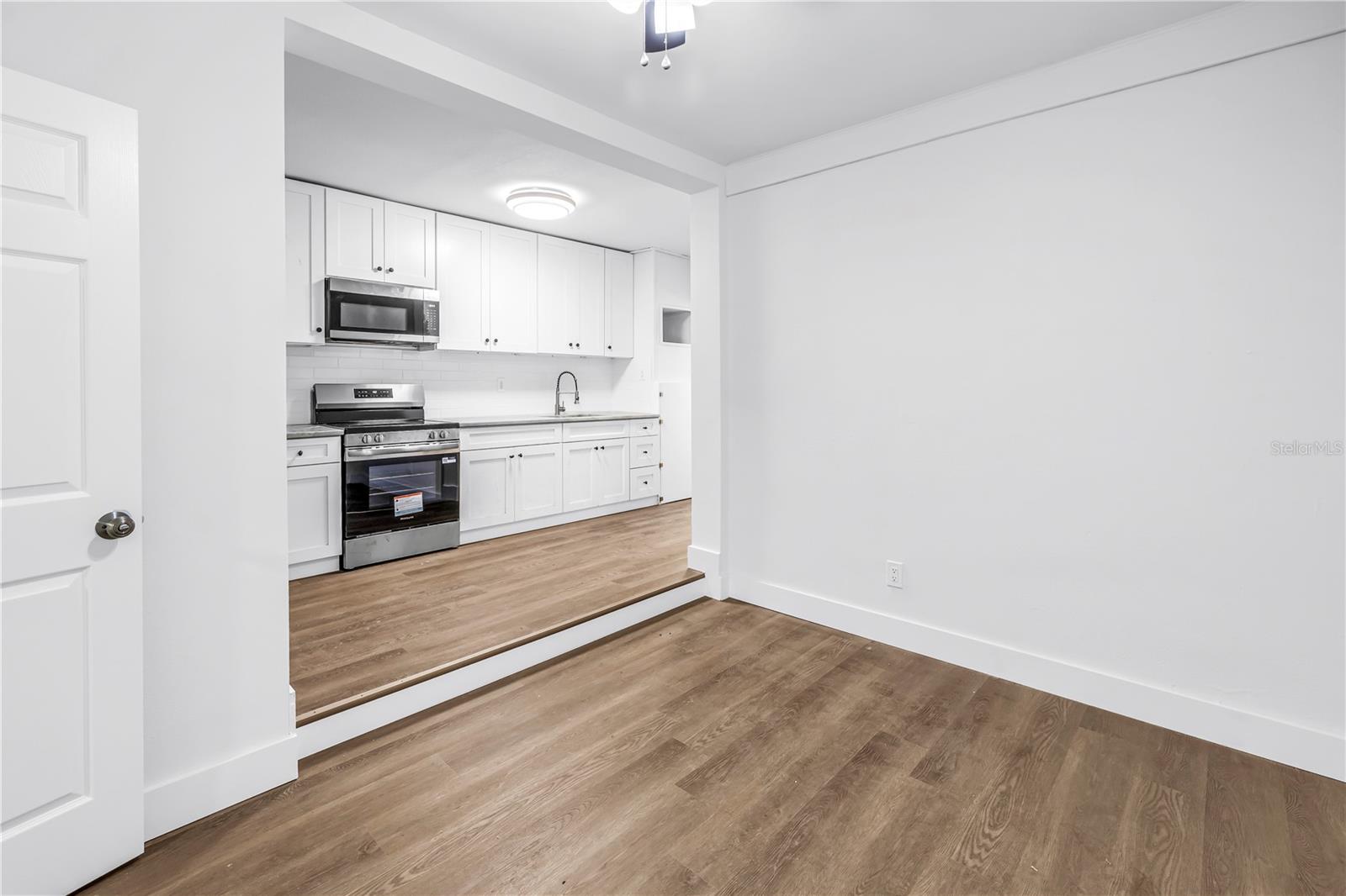 Back 1 bedroom unit.