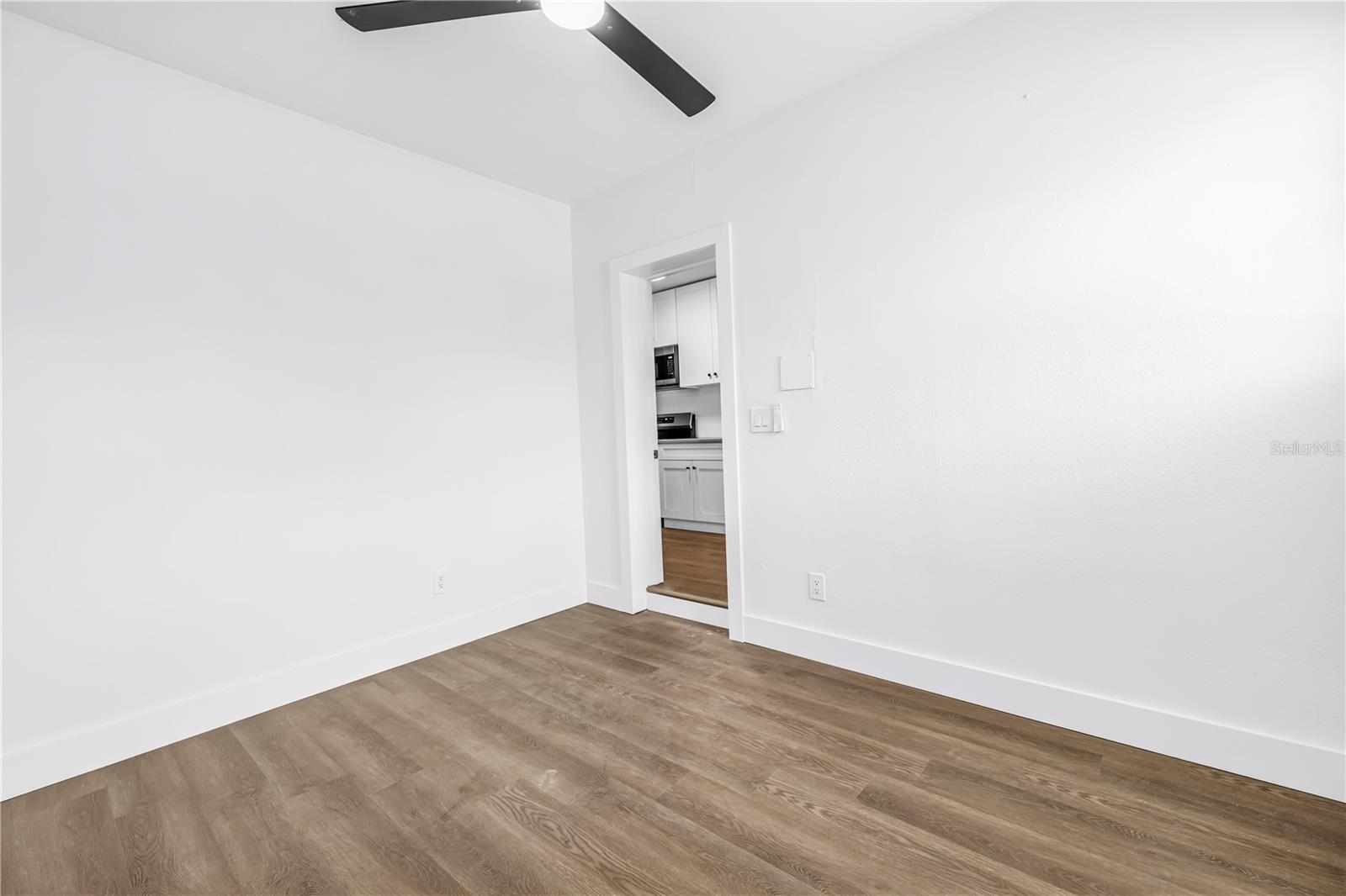 Back 1 bedroom unit.