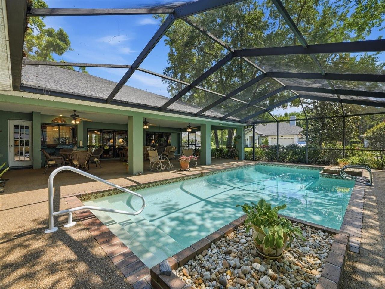 Pool/patio