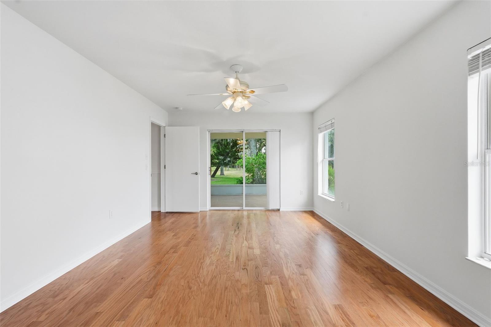 Primary Bedroom with garden view