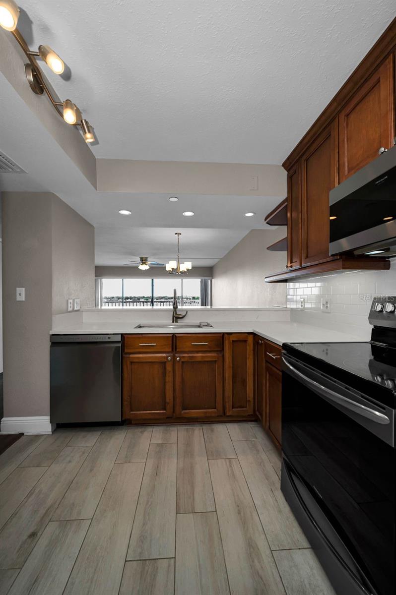 STAINLESS STEEL APPLIANCE PKG.