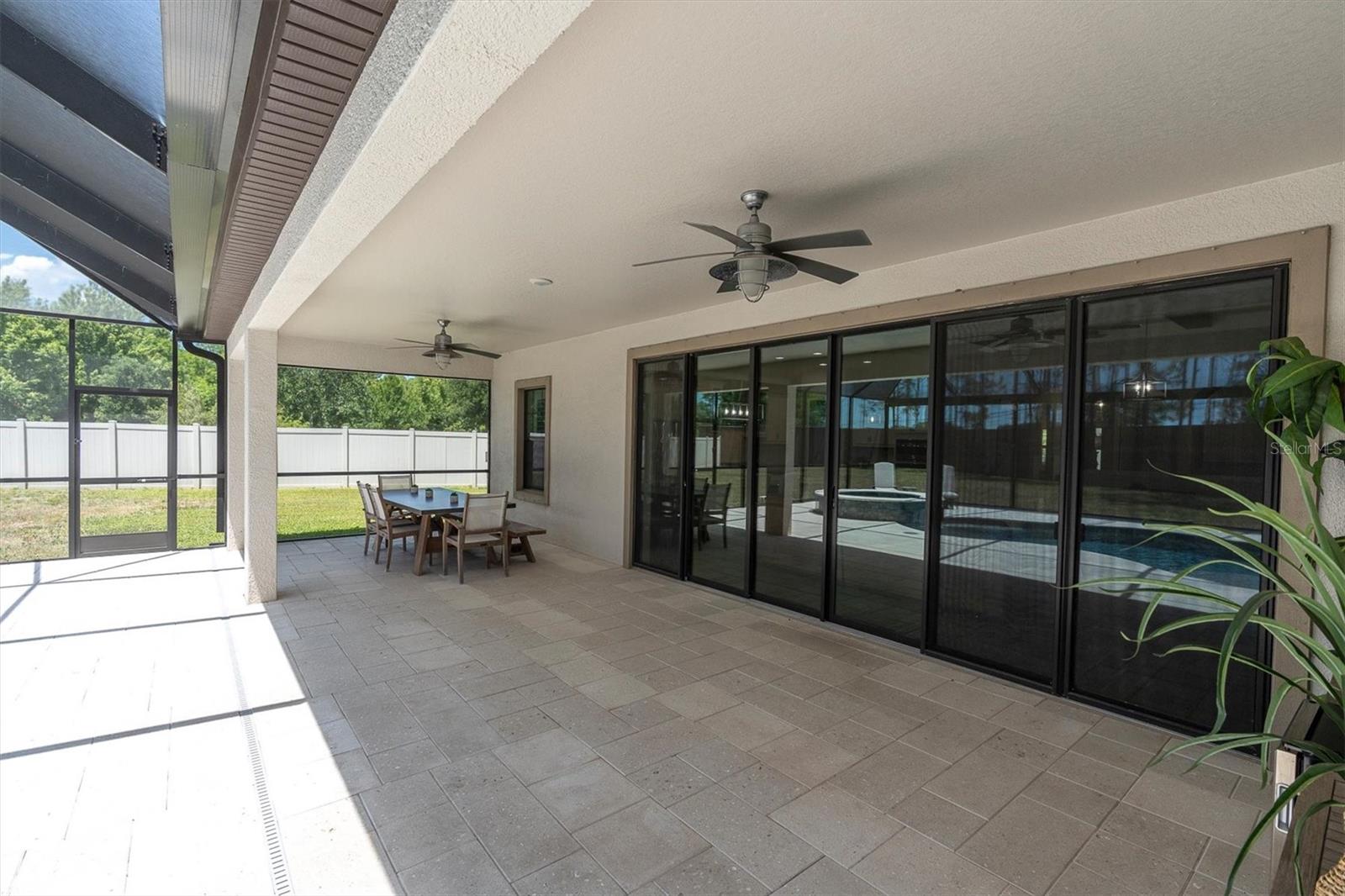 EXTENDED LANAI AFFORDS GREAT SPACE TO DINE ALFRESCO