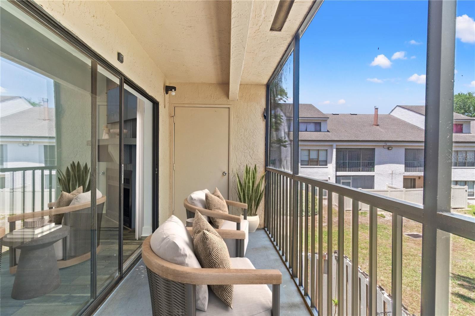 Screened Lanai - Virtually Staged