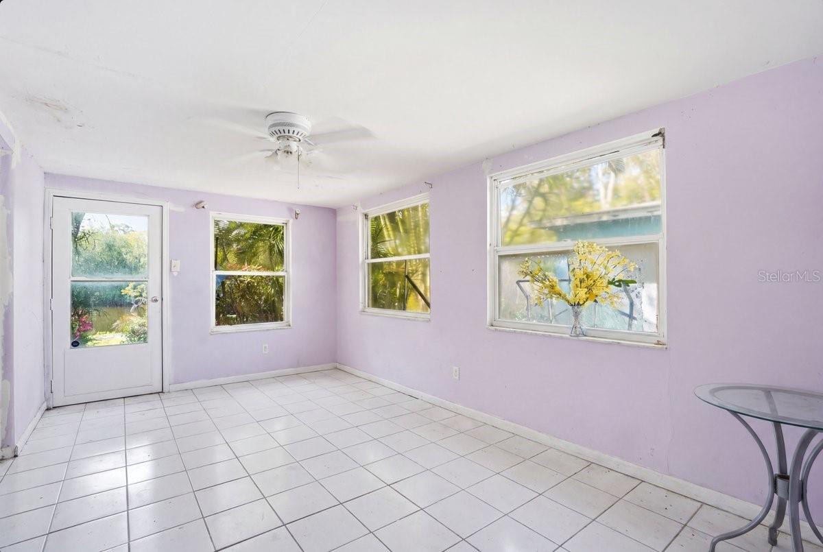 Office/bonus room
