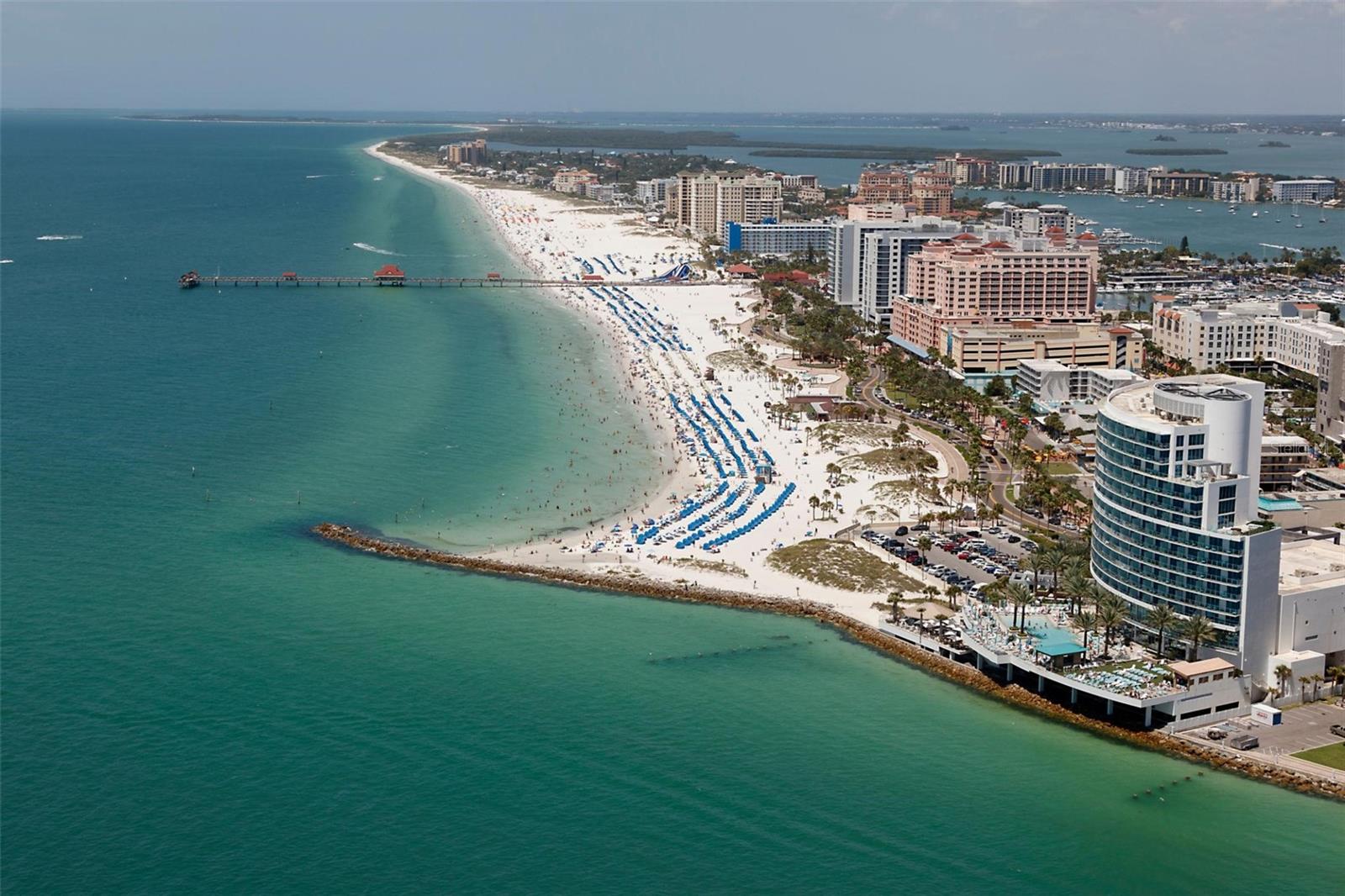 Famous Clearwater Beach - 20 Minutes Away