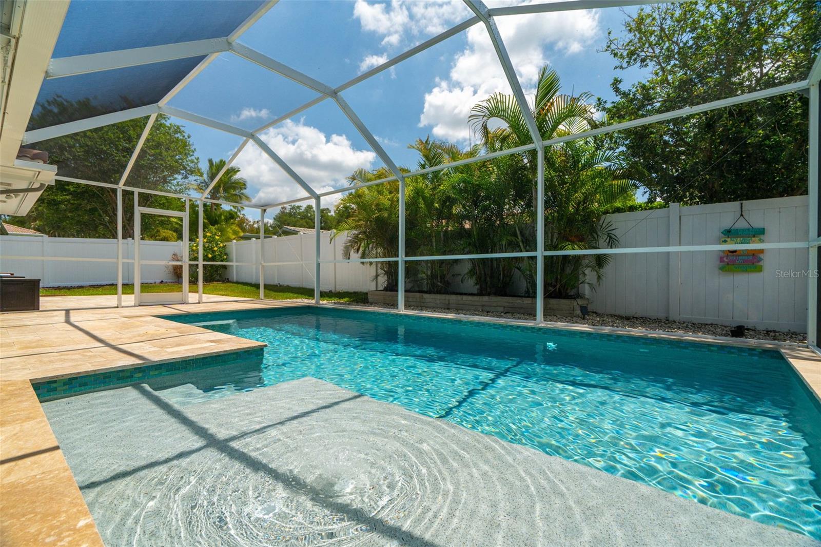 Pool with sun shelf