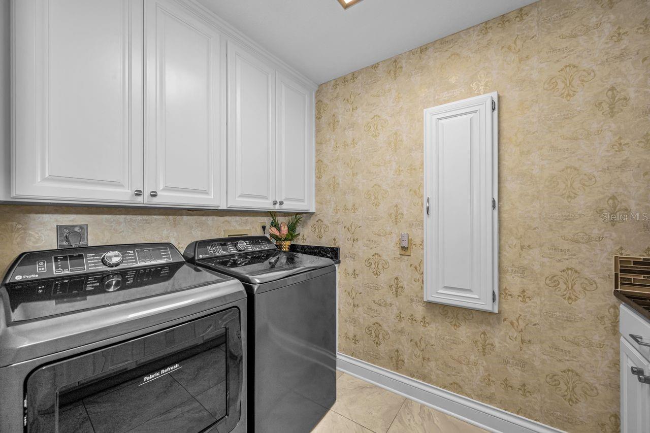 Large Laundry Room