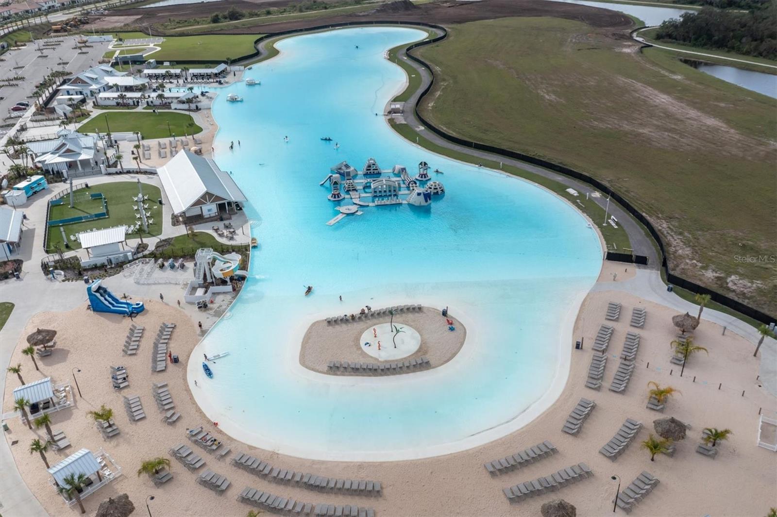 CRYSTAL LAGOON