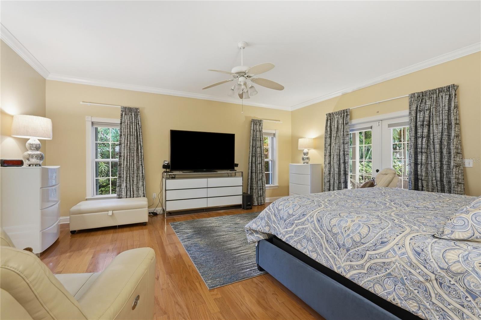 THIS HOME IS A SPLIT PLAN AND HAS 2 WALK IN CLOSET'S