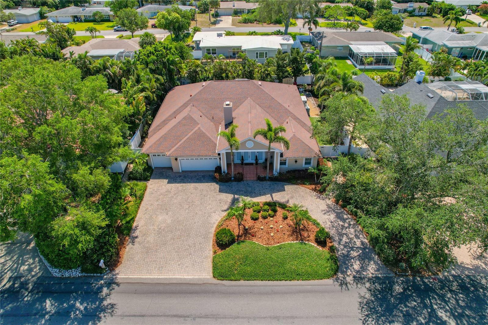 ARIEL VIEW OF 121 HARBOR VIEW LANE