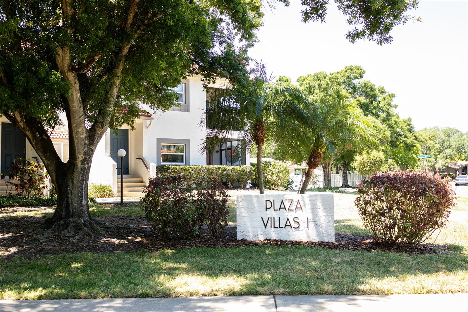 Plaza Villas One