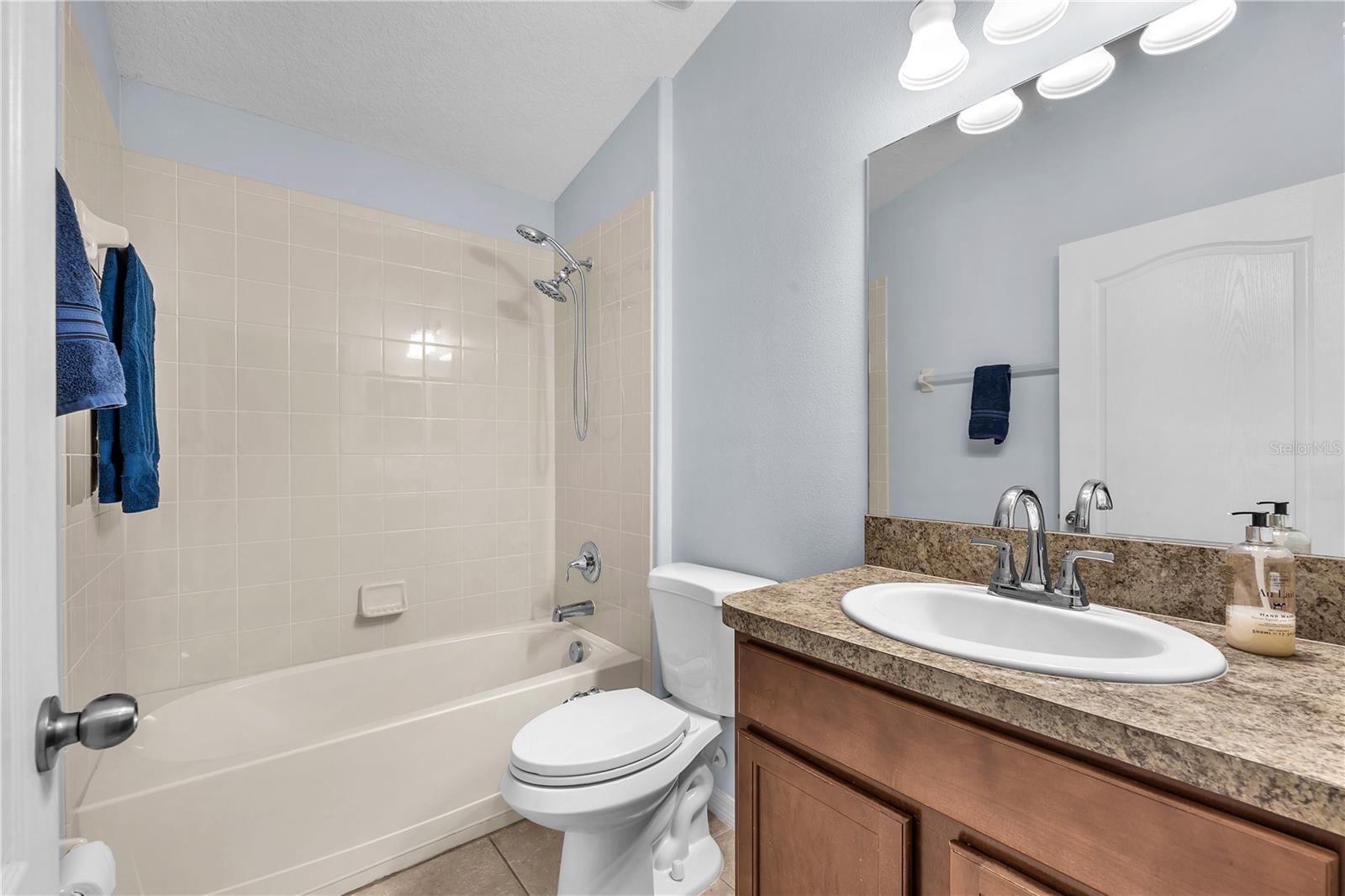 2nd Bath located between Bedroom 2 and Bedroom 3