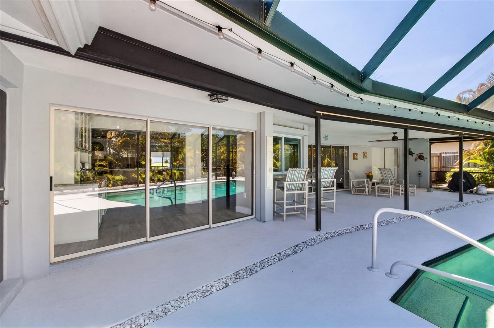 Lanai/Pool