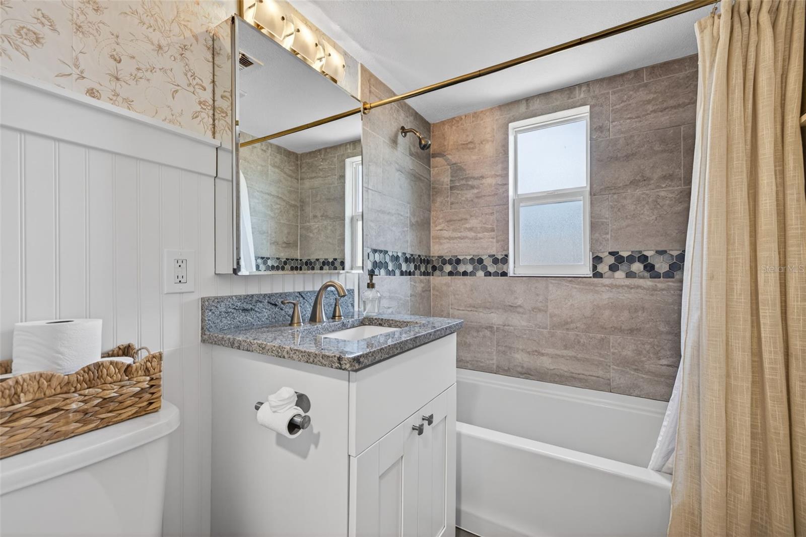 2nd Bathroom