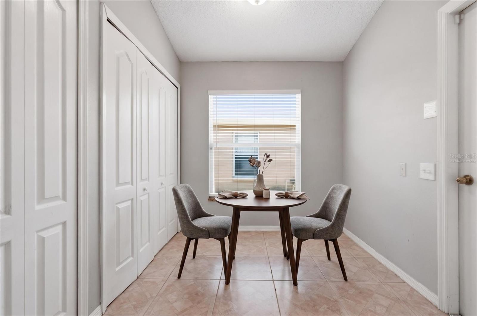 Breakfast nook virtually staged
