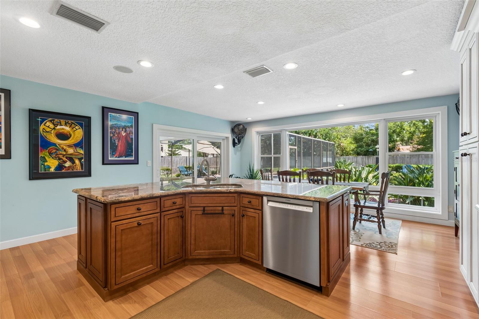 Gorgeous Island w/Granite Counter