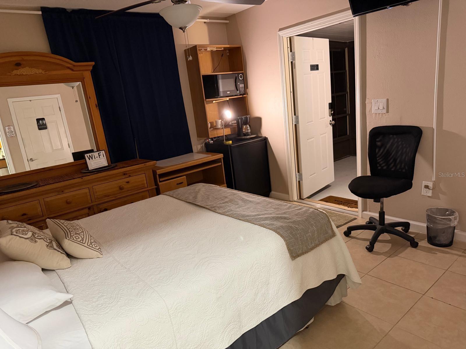 BEDROOM 1