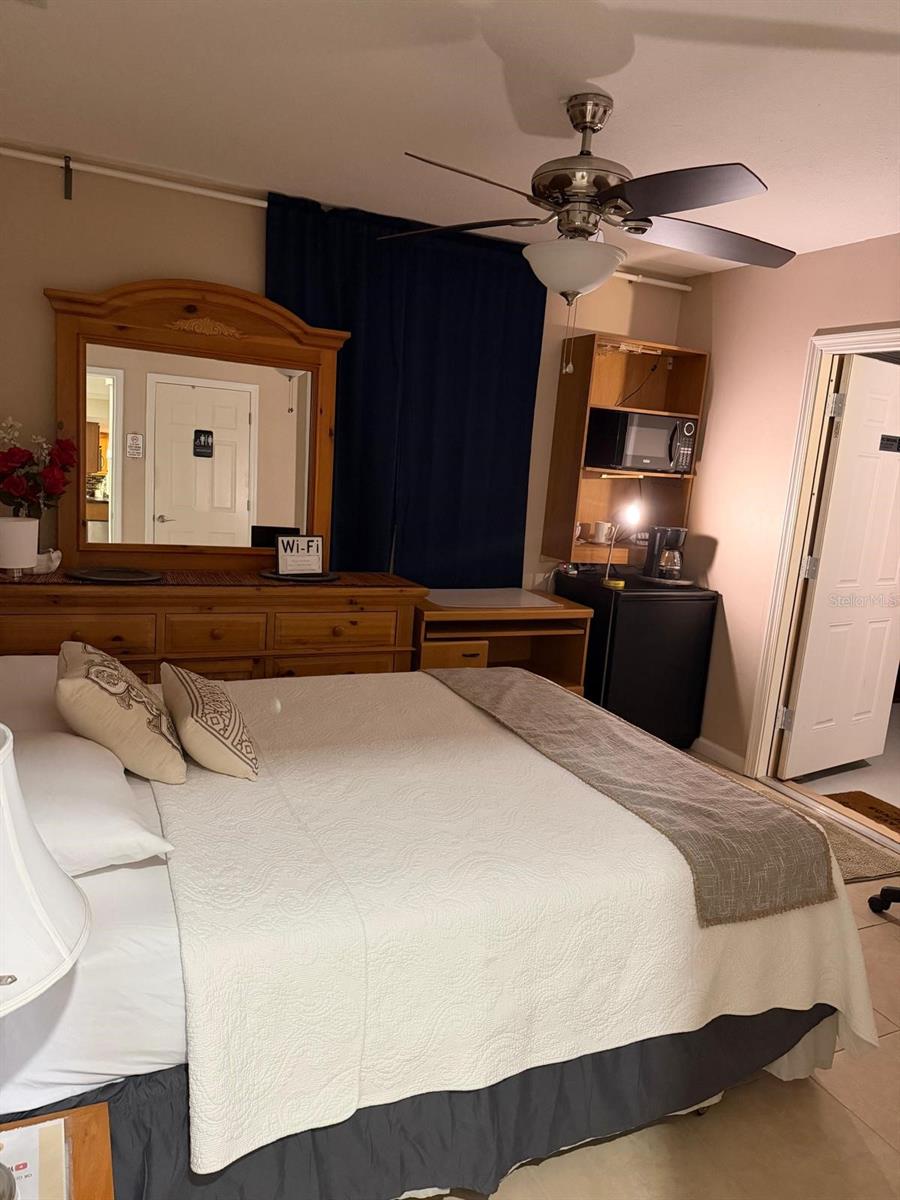 BEDROOM 1