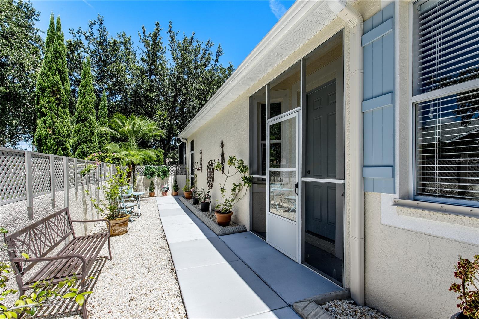 Side courtyard