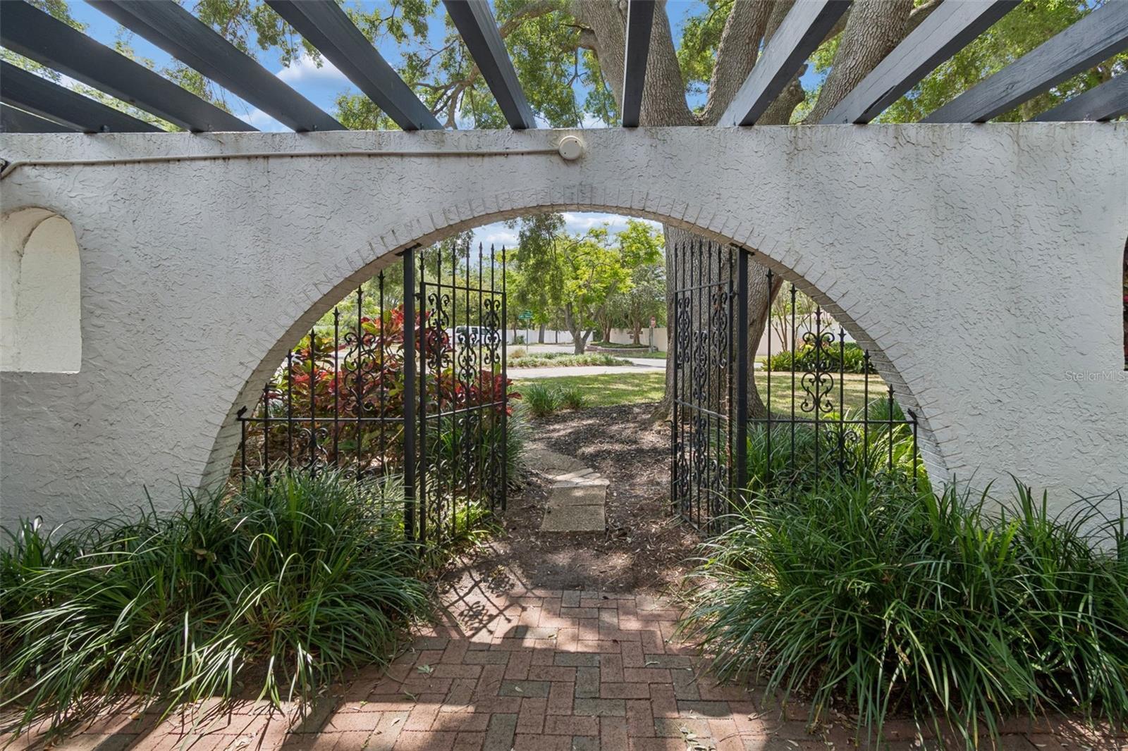 Front Archway to front yard