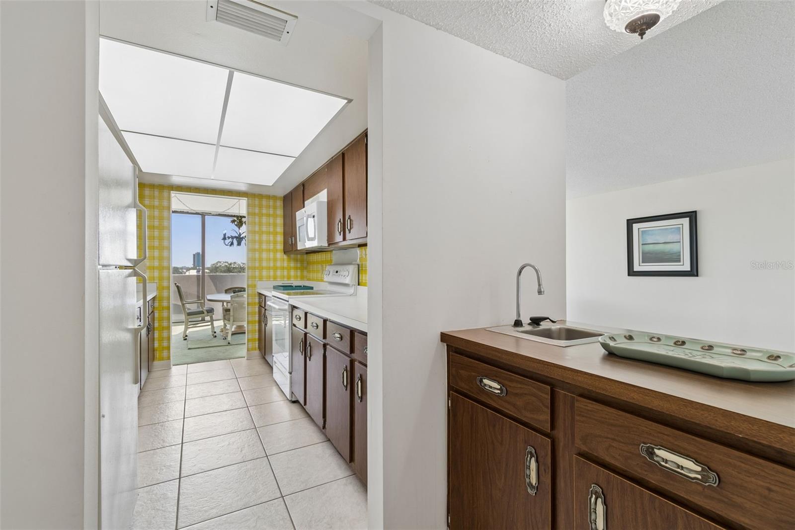 Kitchen and Wet Bar