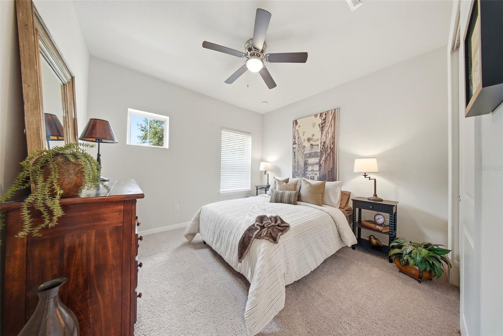 TB8502912