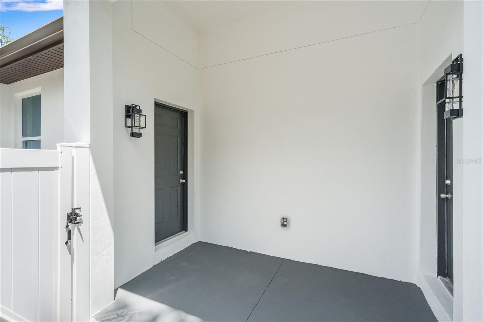 private entry into both primary suites