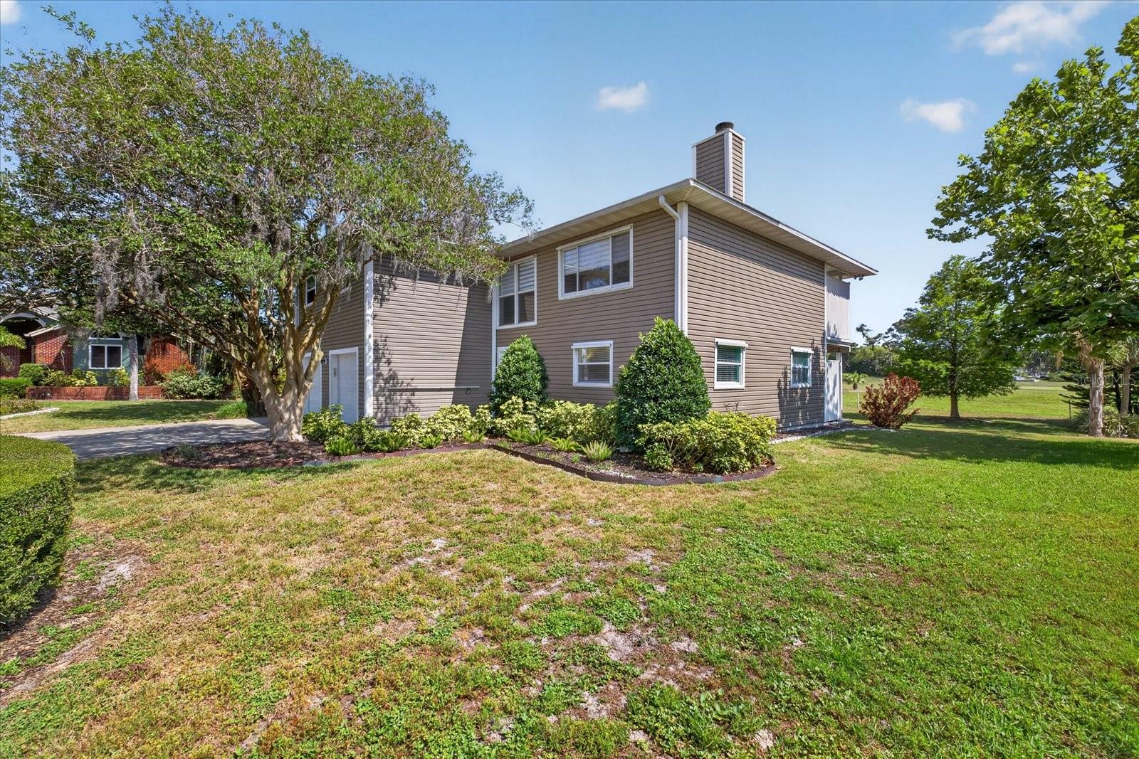 TB8502975