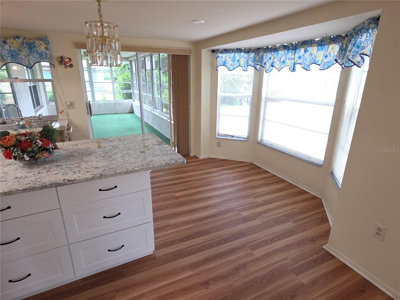 DINING NOOK
