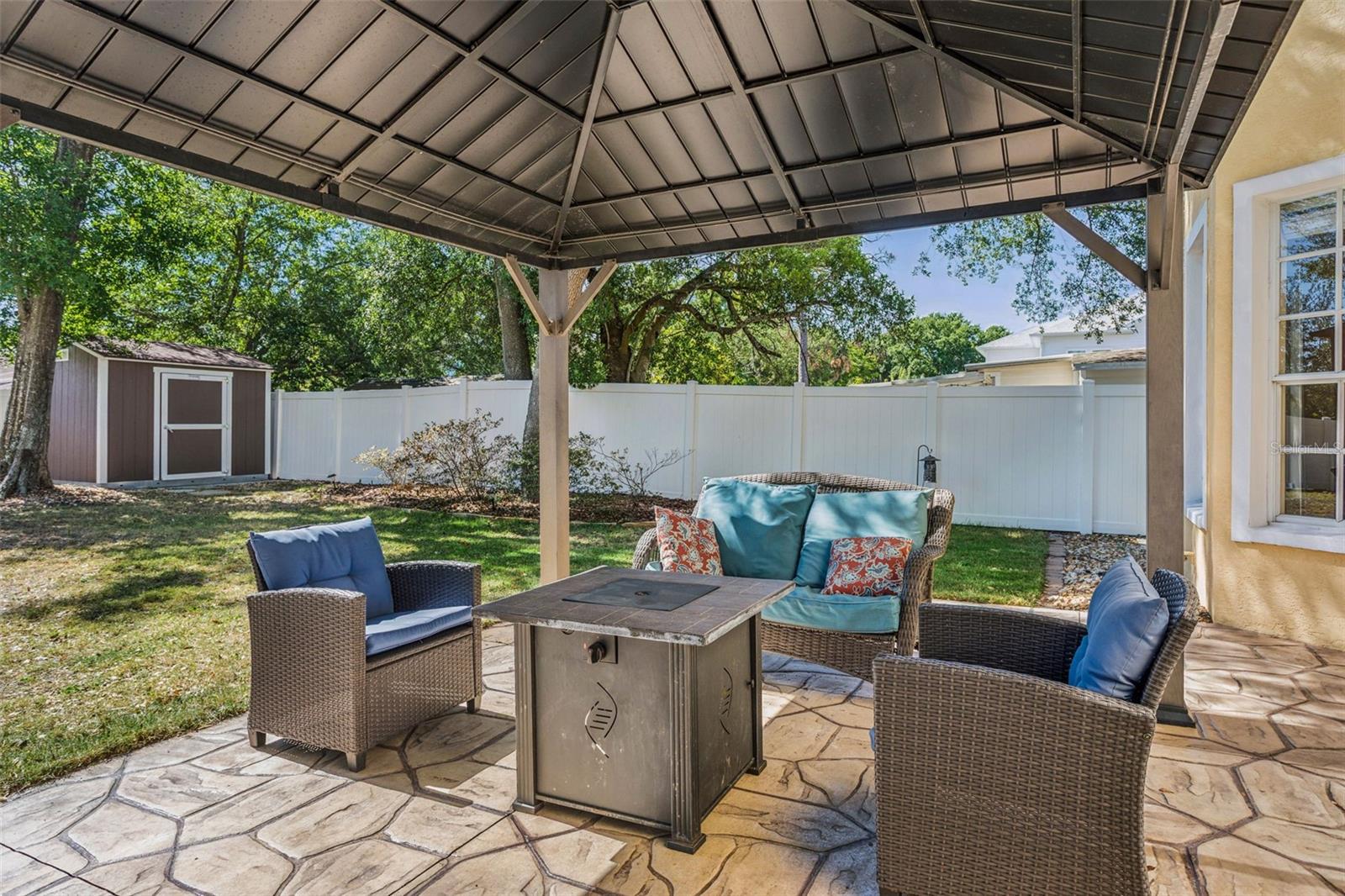 patio/gazebo